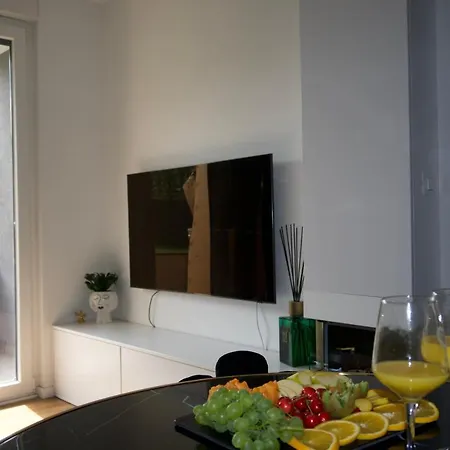 Daire Garden Paradise With Private Parking Split